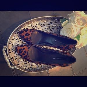 Banana republic calf hair leopard pumps
